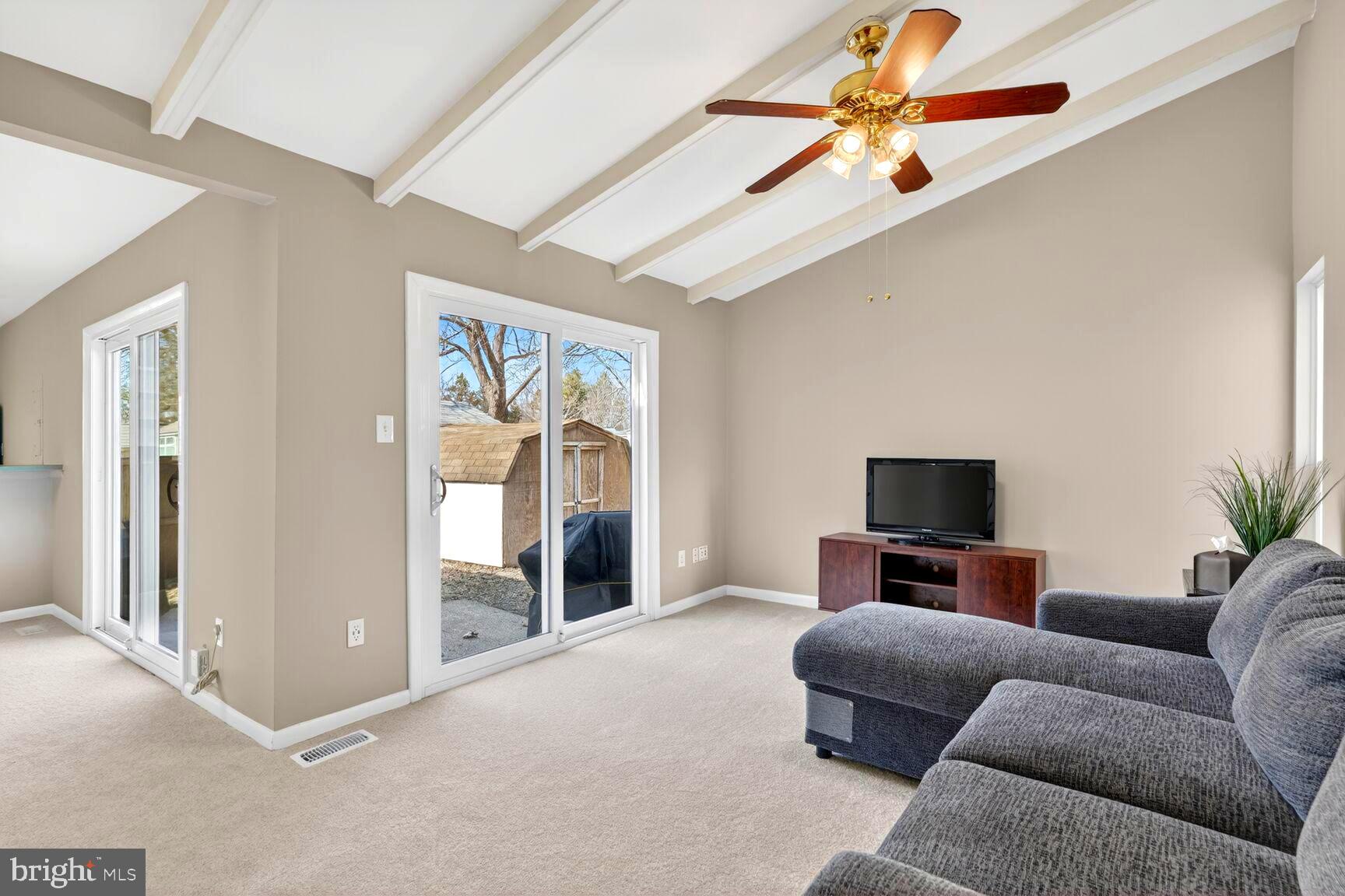 7204 Lavender Lane Springfield, VA 22150 - Photo 11 of 28 Living Room