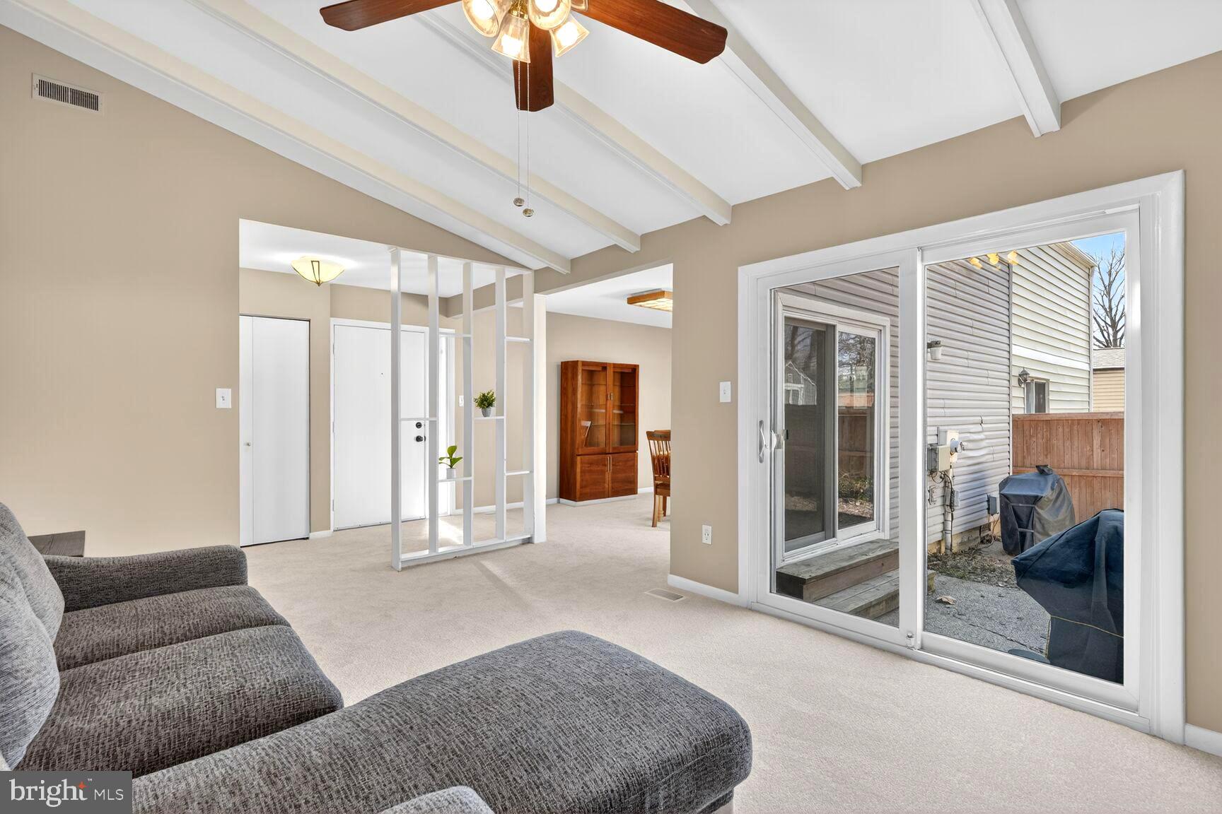 7204 Lavender Lane Springfield, VA 22150 - Photo 12 of 28 LIving Room