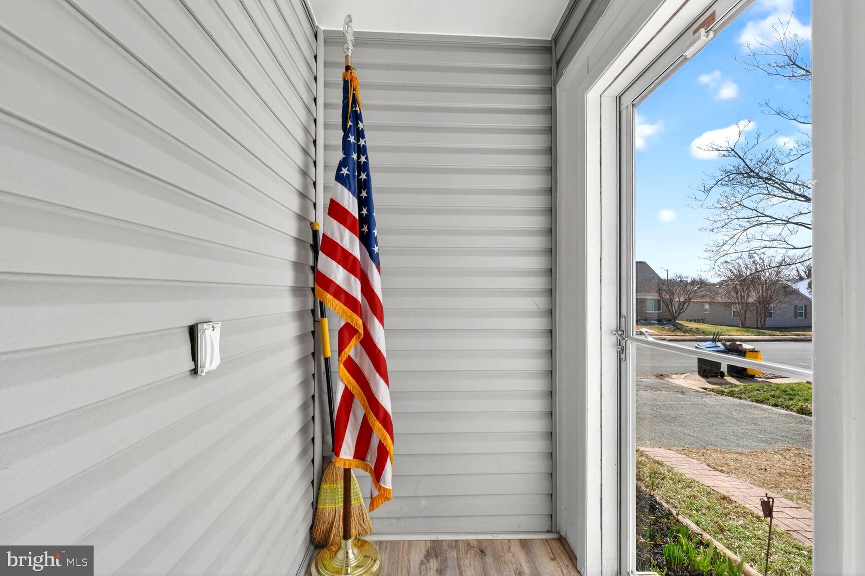 7204 Lavender Lane Springfield, VA 22150 - Photo 19 of 28 Porch/Stoop