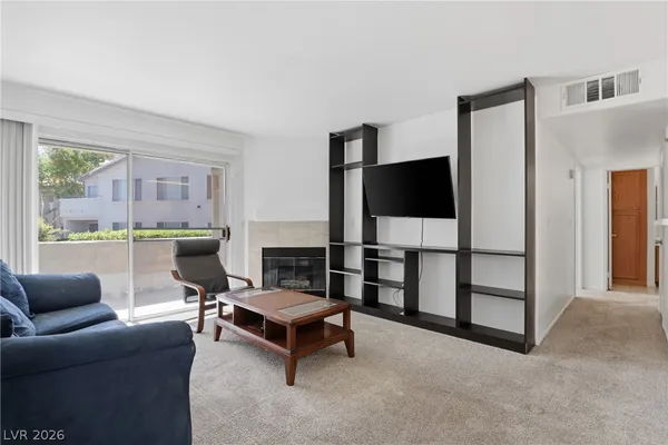 $1,550 | 3074 Tarpon, Unit 103, Las Vegas, NV 89120