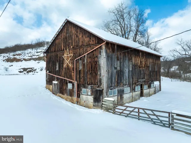 $1,200,000 | 5859 Bethel Road, Alexandria, PA 16611