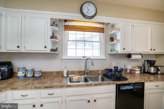 $1,200,000 | 5859 Bethel Road, Alexandria, PA 16611