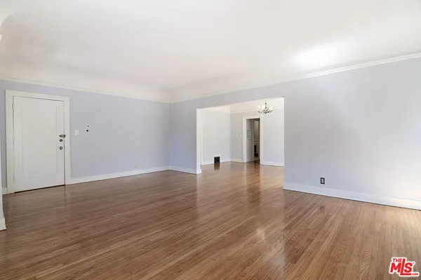 $3,700 | 170 1/2 South Sycamore Avenue, Los Angeles, CA 90036