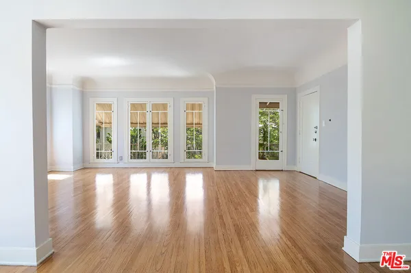 $3,700 | 170 1/2 South Sycamore Avenue, Los Angeles, CA 90036