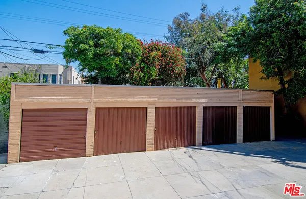 $3,700 | 170 1/2 South Sycamore Avenue, Los Angeles, CA 90036