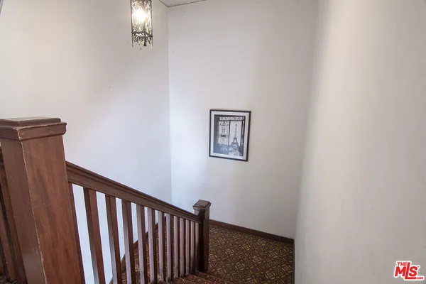 $3,700 | 170 1/2 South Sycamore Avenue, Los Angeles, CA 90036