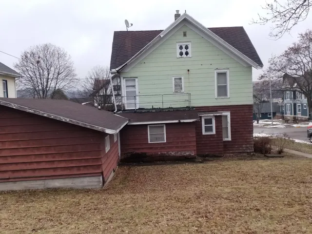 $175,000 | 119 2nd Street, New Glarus, WI 53574