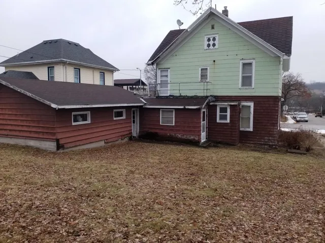 $175,000 | 119 2nd Street, New Glarus, WI 53574