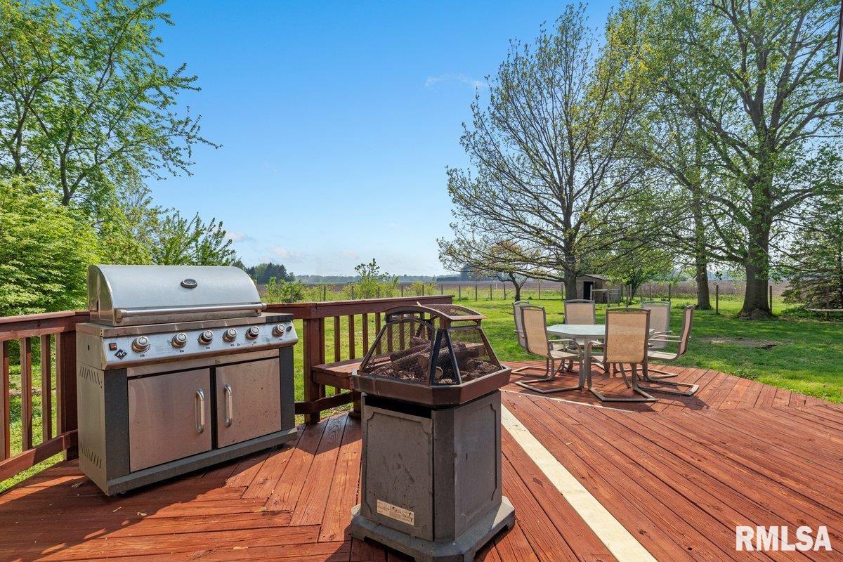 825 South Walnut Street Rochester, IL 62563 - Photo 44 of 53