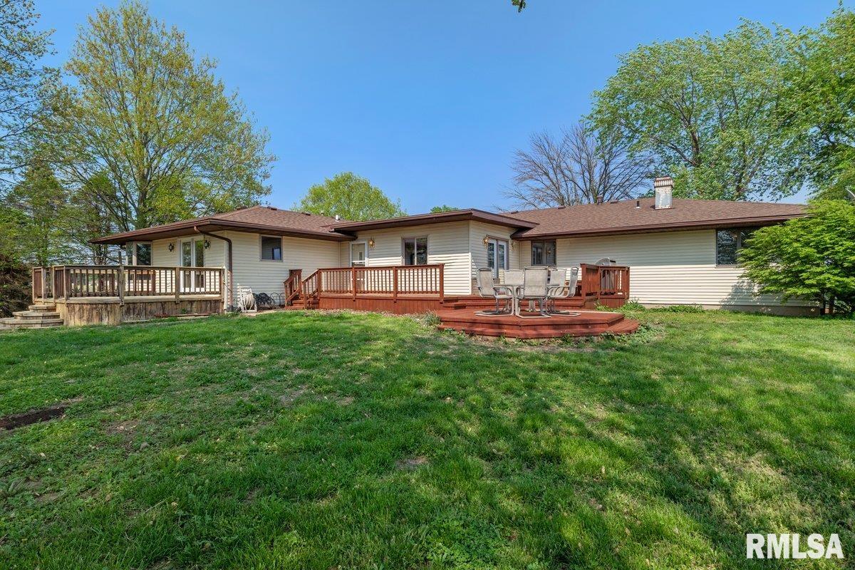 825 South Walnut Street Rochester, IL 62563 - Photo 46 of 53