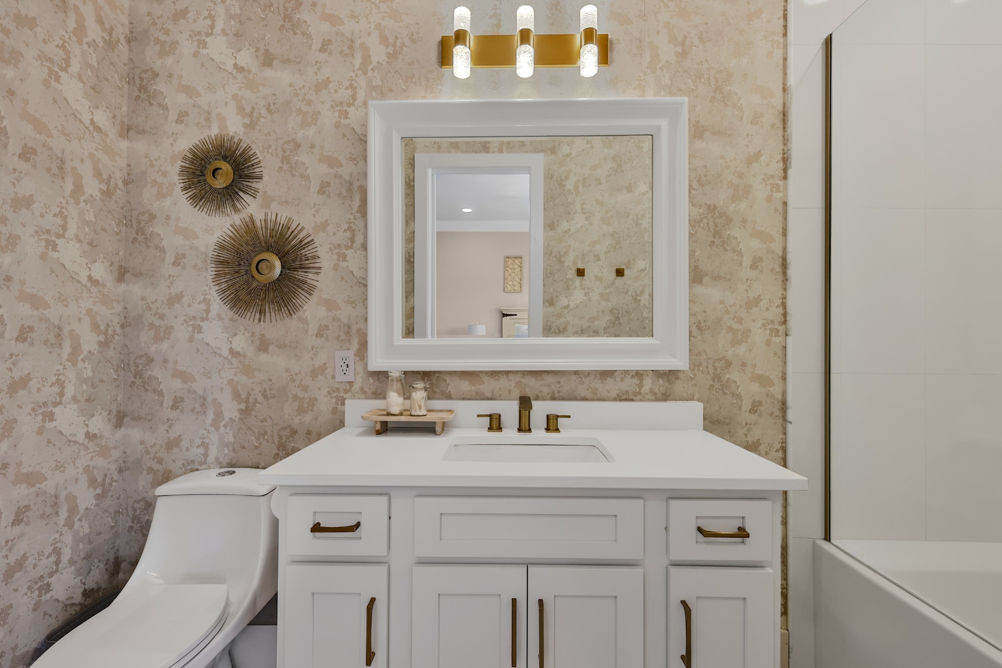 617 Cole's Ferry Road Gallatin, TN 37066 - Photo 28 of 50 a bathroom with a sink vanity and a mirror