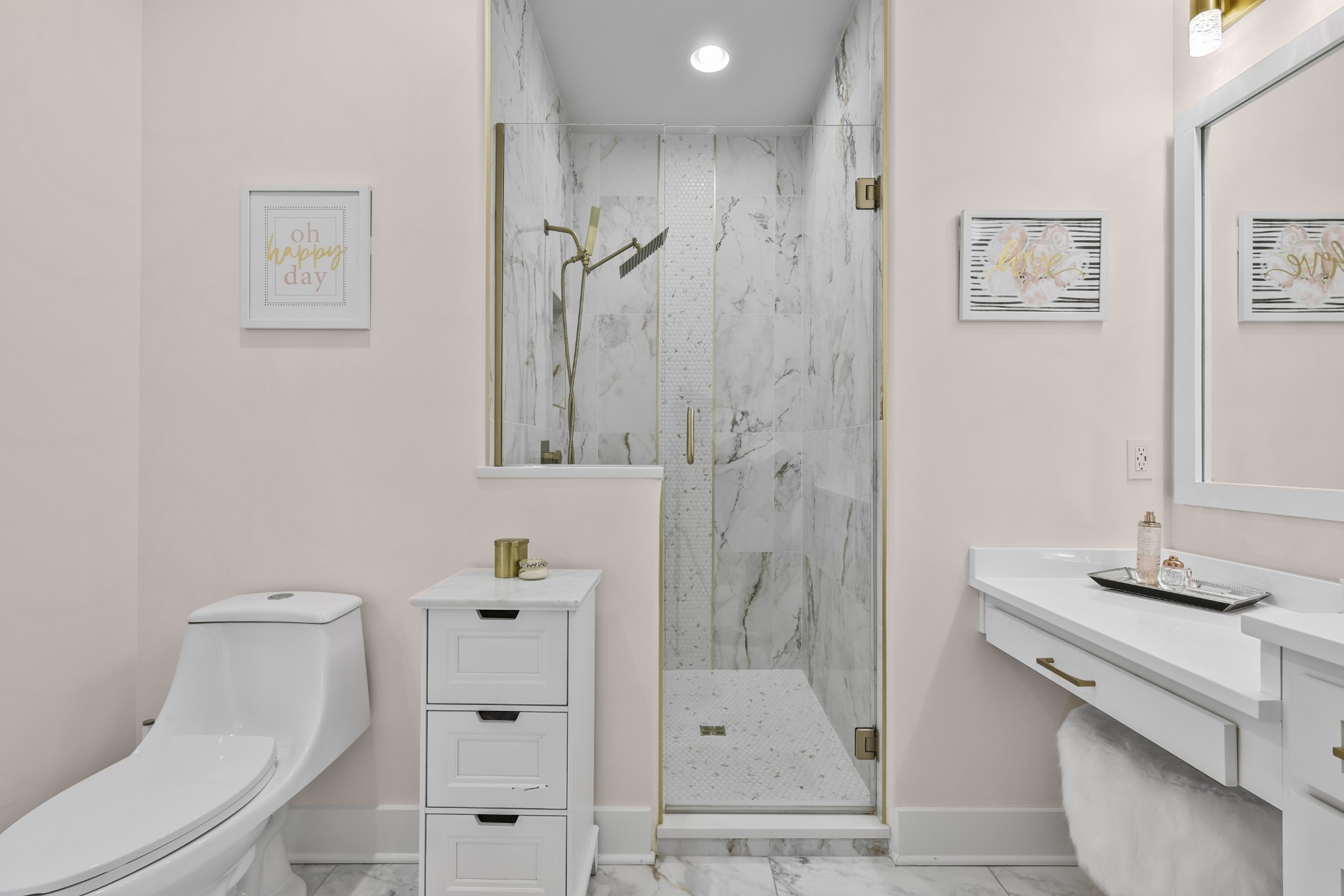 617 Cole's Ferry Road Gallatin, TN 37066 - Photo 42 of 50 a bathroom with a sink a toilet and shower