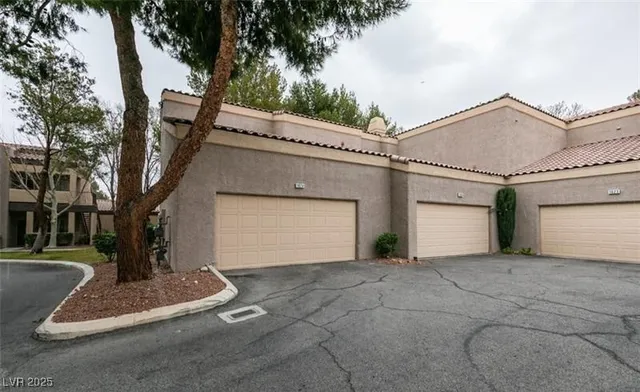 $1,601 | 5250 South Rainbow Boulevard, Unit 1024, Las Vegas, NV 89118
