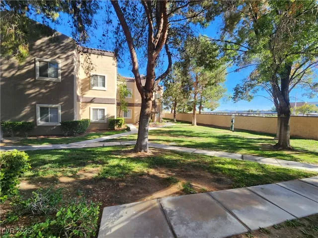 $1,601 | 5250 South Rainbow Boulevard, Unit 1024, Las Vegas, NV 89118