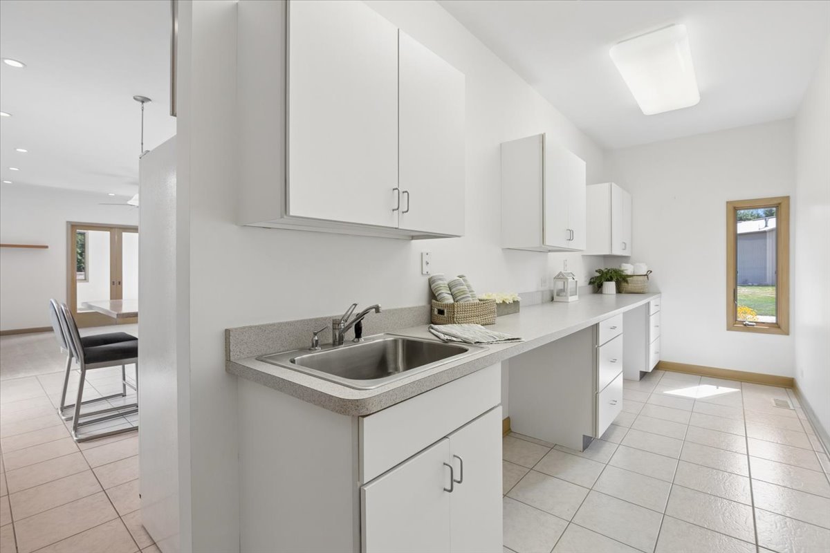 27175 North Gilmer Road Mundelein, IL 60060 - Photo 23 of 42 Gallery Image 23