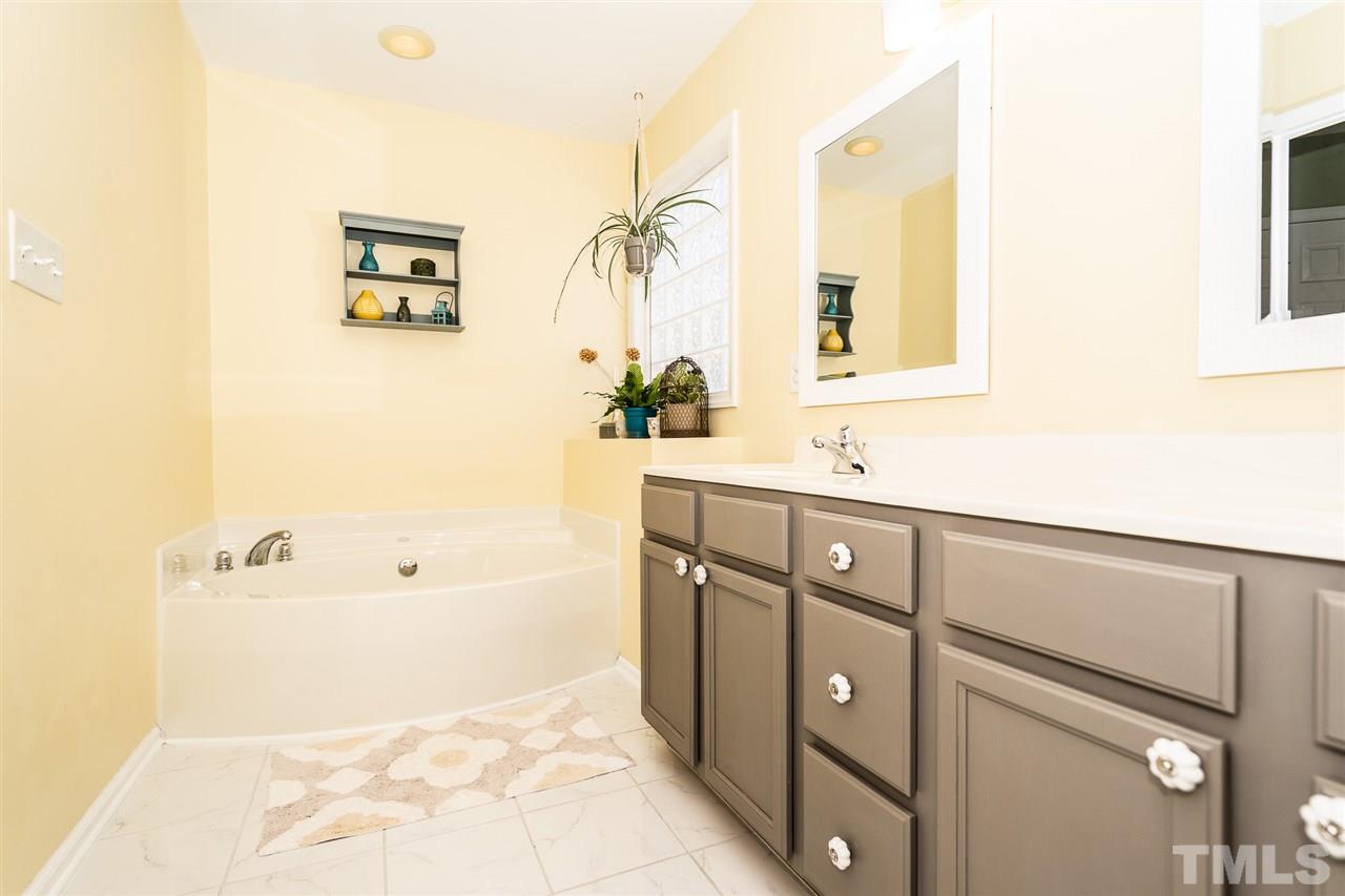 8517 Tierra Del Sol Way Raleigh, NC 27616 - Photo 21 of 30 Gallery Image 21