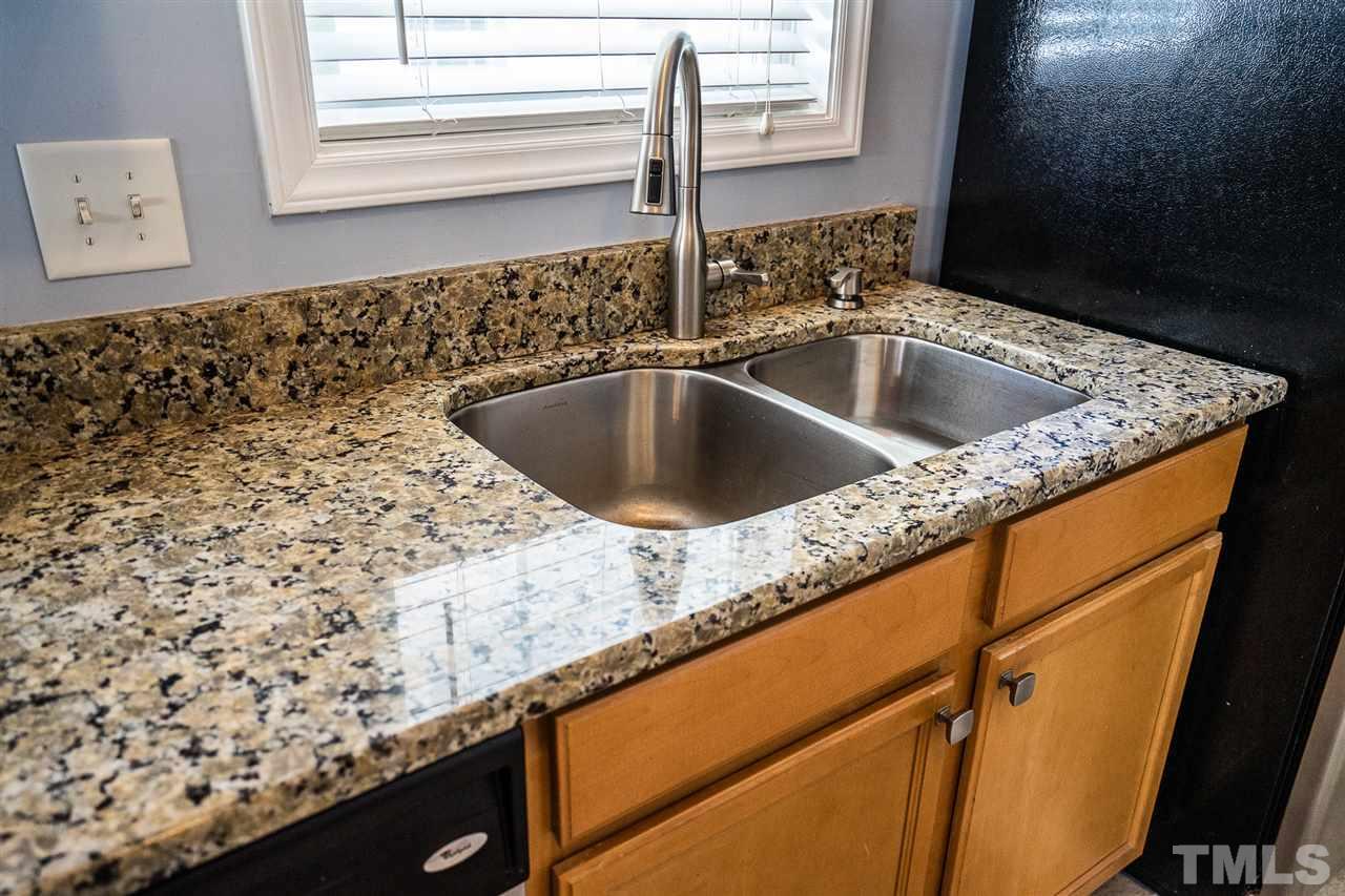 8517 Tierra Del Sol Way Raleigh, NC 27616 - Photo 10 of 30 Gallery Image 10