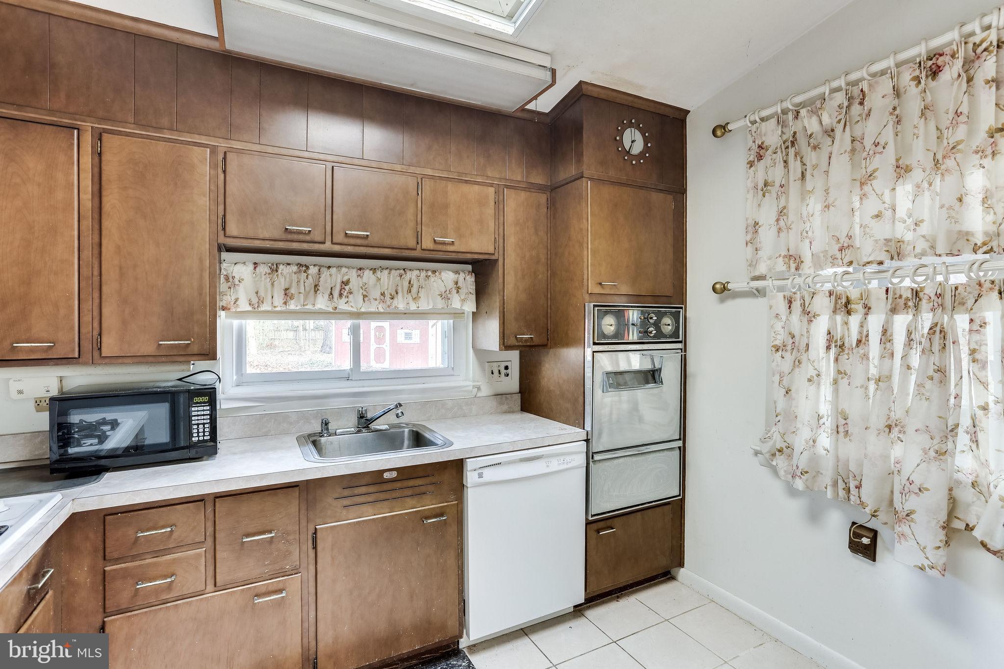 7737 Schelhorn Road Alexandria, VA 22306 - Photo 19 of 45 Gallery Image 19