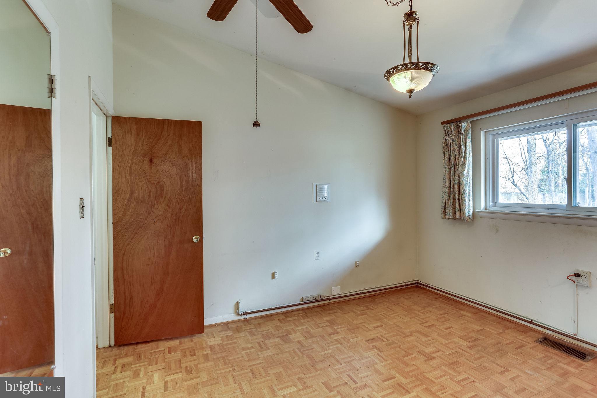 7737 Schelhorn Road Alexandria, VA 22306 - Photo 21 of 45 Gallery Image 21