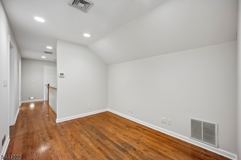 11 Wordsworth Road Short Hills, NJ 07078 - Photo 41 of 44
