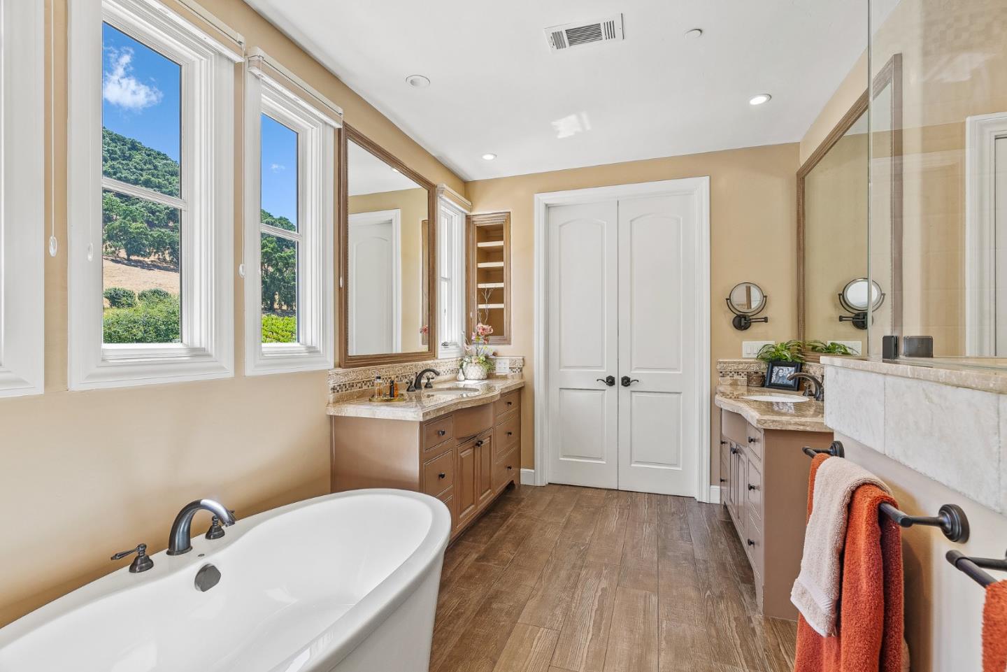 1405 Lakeview Court San Martin, CA 95046 - Photo 30 of 83