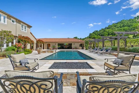 $5,299,000 | 1405 Lakeview Court, San Martin, CA 95046