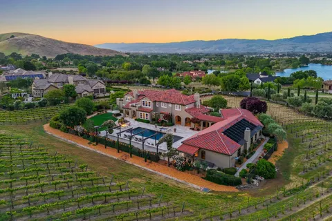 $5,299,000 | 1405 Lakeview Court, San Martin, CA 95046