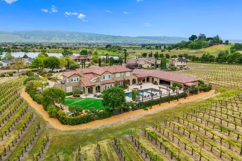 $5,299,000 | 1405 Lakeview Court, San Martin, CA 95046
