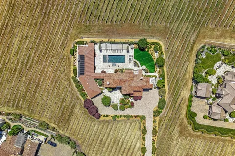 $5,299,000 | 1405 Lakeview Court, San Martin, CA 95046