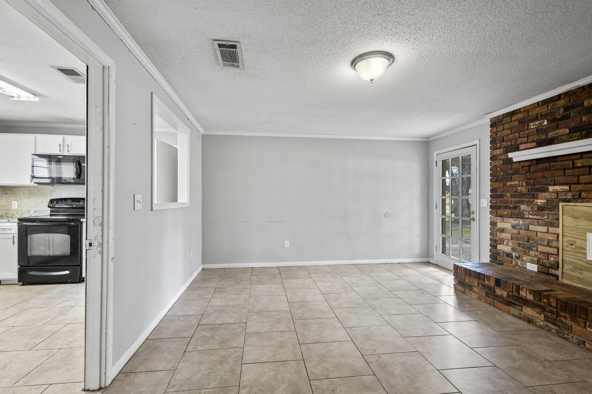 213 South Elm Street Foley, AL 36535 - Photo 5 of 23