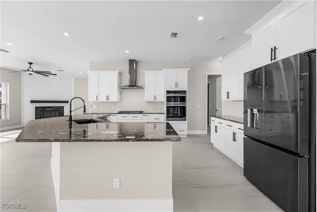 $899,900 | 3302 Northwest 2nd Terrace, Cape Coral, FL 33993