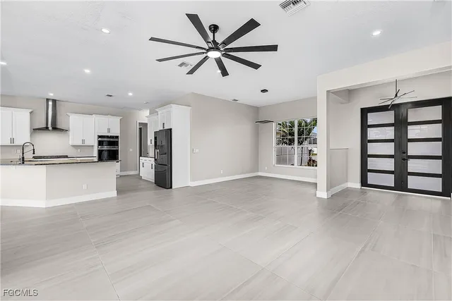 $899,900 | 3302 Northwest 2nd Terrace, Cape Coral, FL 33993