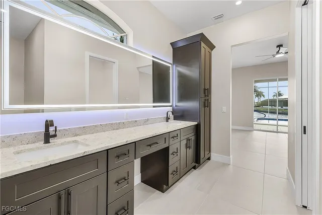 $899,900 | 3302 Northwest 2nd Terrace, Cape Coral, FL 33993