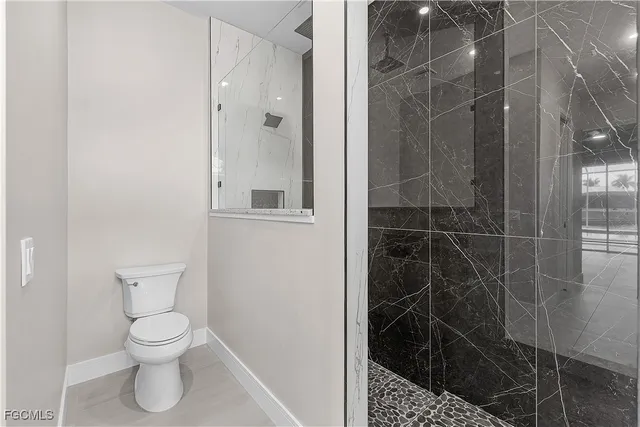 $899,900 | 3302 Northwest 2nd Terrace, Cape Coral, FL 33993