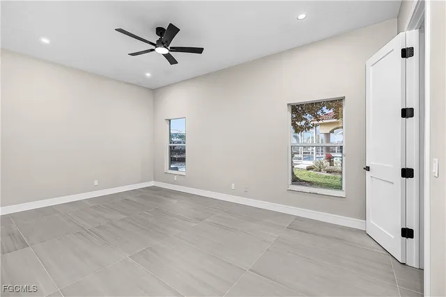 $899,900 | 3302 Northwest 2nd Terrace, Cape Coral, FL 33993