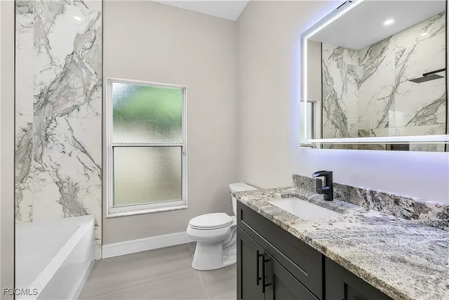 $899,900 | 3302 Northwest 2nd Terrace, Cape Coral, FL 33993