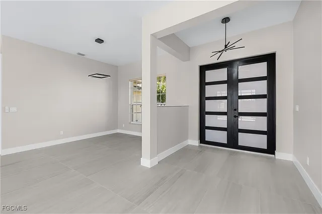 $899,900 | 3302 Northwest 2nd Terrace, Cape Coral, FL 33993