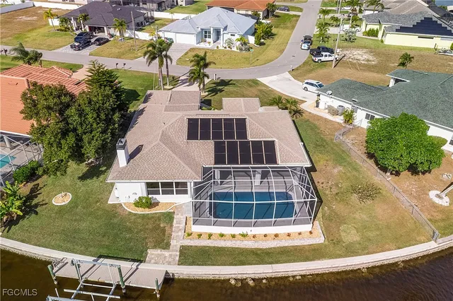 $899,900 | 3302 Northwest 2nd Terrace, Cape Coral, FL 33993