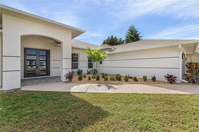 $899,900 | 3302 Northwest 2nd Terrace, Cape Coral, FL 33993