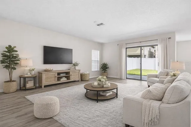 $2,650 | 2719 Garden Falls Drive, Brandon, FL 33511