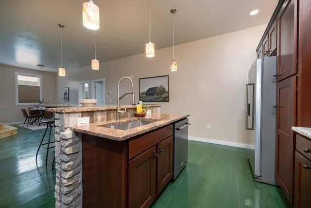 $598,000 | 2877 B Road, Grand Junction, CO 81503