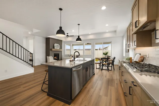 $799,900 | 652 North Morning Glory Way, Eagle, ID 83616