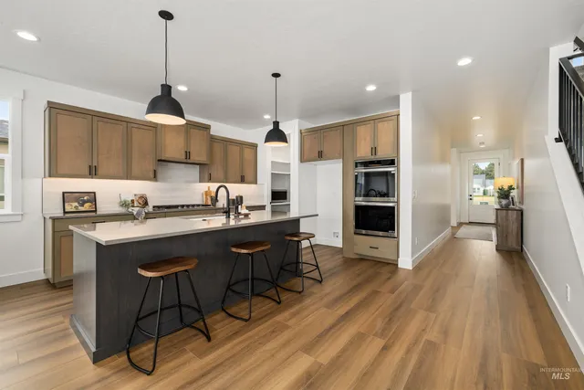 $799,900 | 652 North Morning Glory Way, Eagle, ID 83616