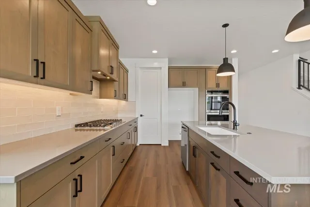 $799,900 | 652 North Morning Glory Way, Eagle, ID 83616