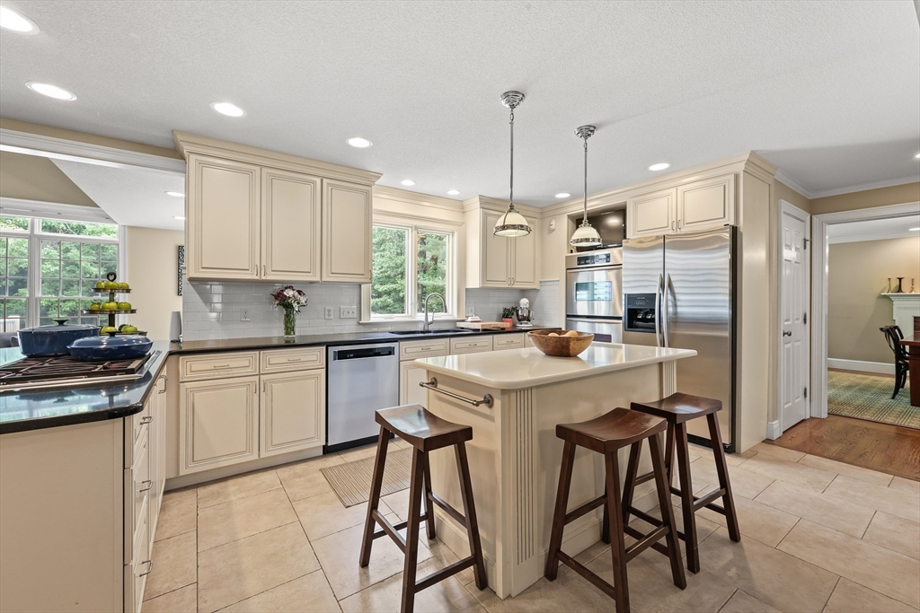 183 Concord Road Longmeadow, MA 01106 - Photo 7 of 42 Gallery Image 7