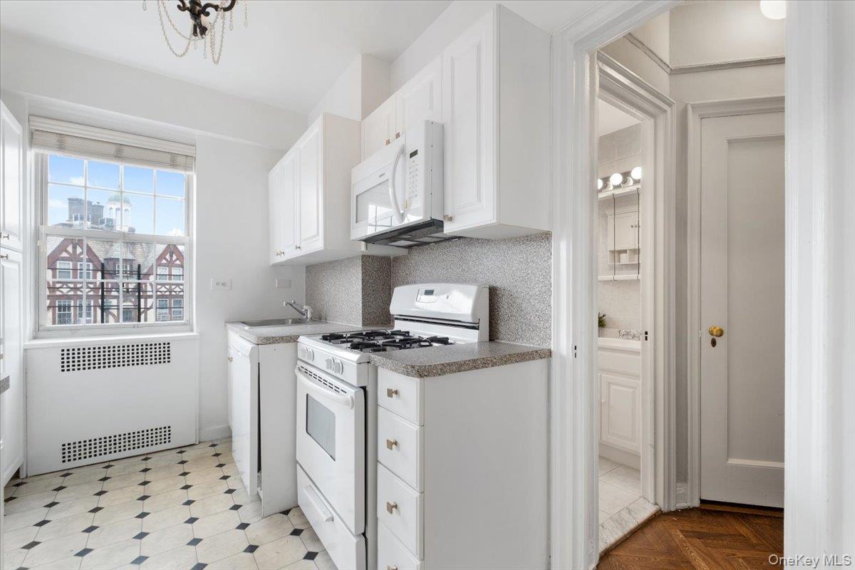 45 Popham Road, Unit 4K Scarsdale, NY 10583 - Photo 11 of 29