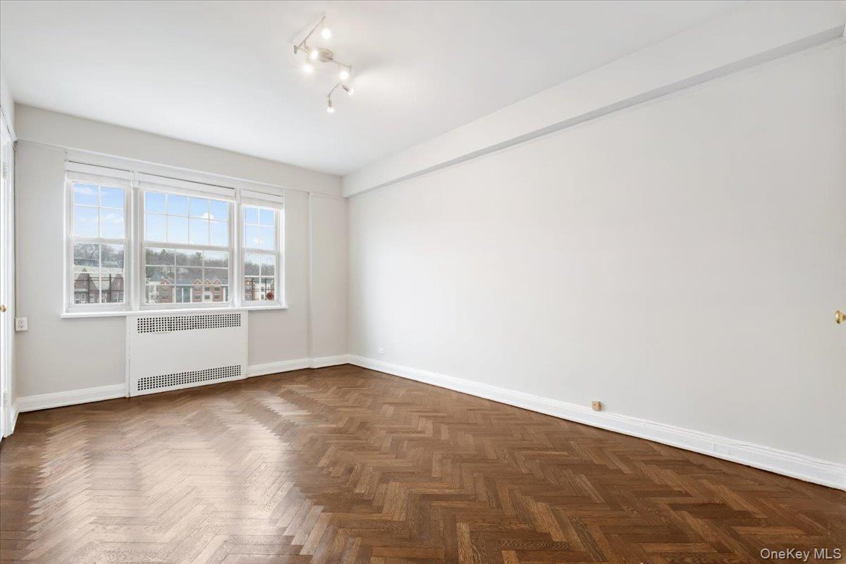 45 Popham Road, Unit 4K Scarsdale, NY 10583 - Photo 13 of 29