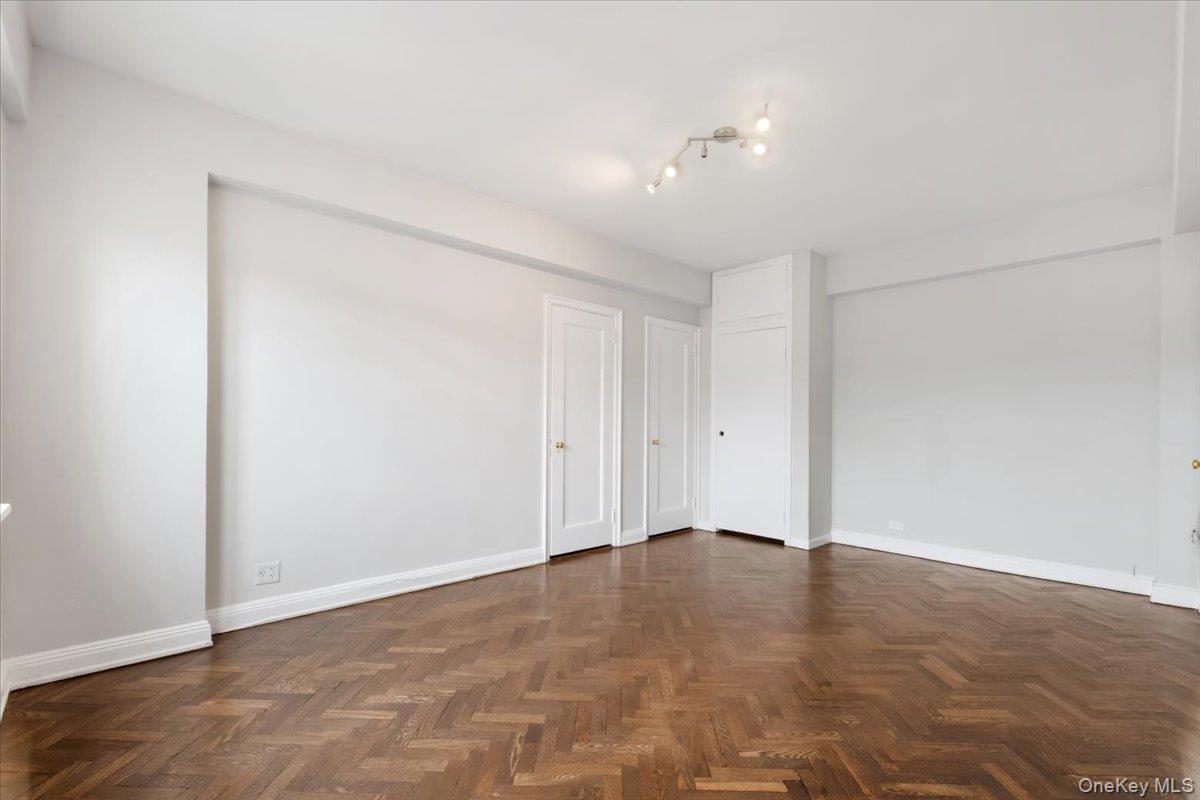 45 Popham Road, Unit 4K Scarsdale, NY 10583 - Photo 17 of 29