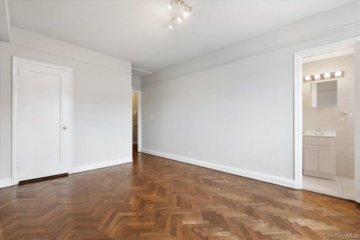 45 Popham Road, Unit 4K Scarsdale, NY 10583 - Photo 18 of 29