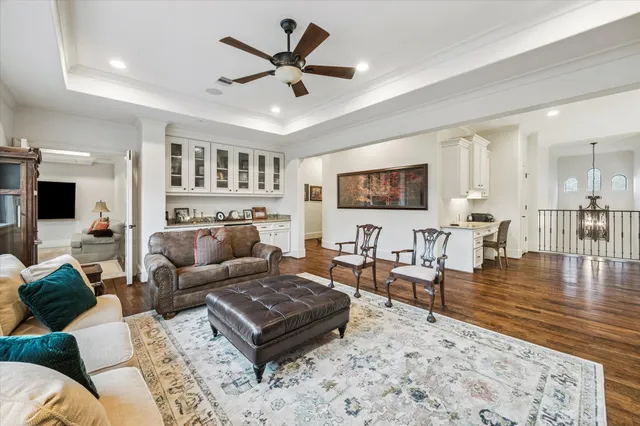 $1,995,000 | 8610 Cedarbrake Drive, Houston, TX 77055